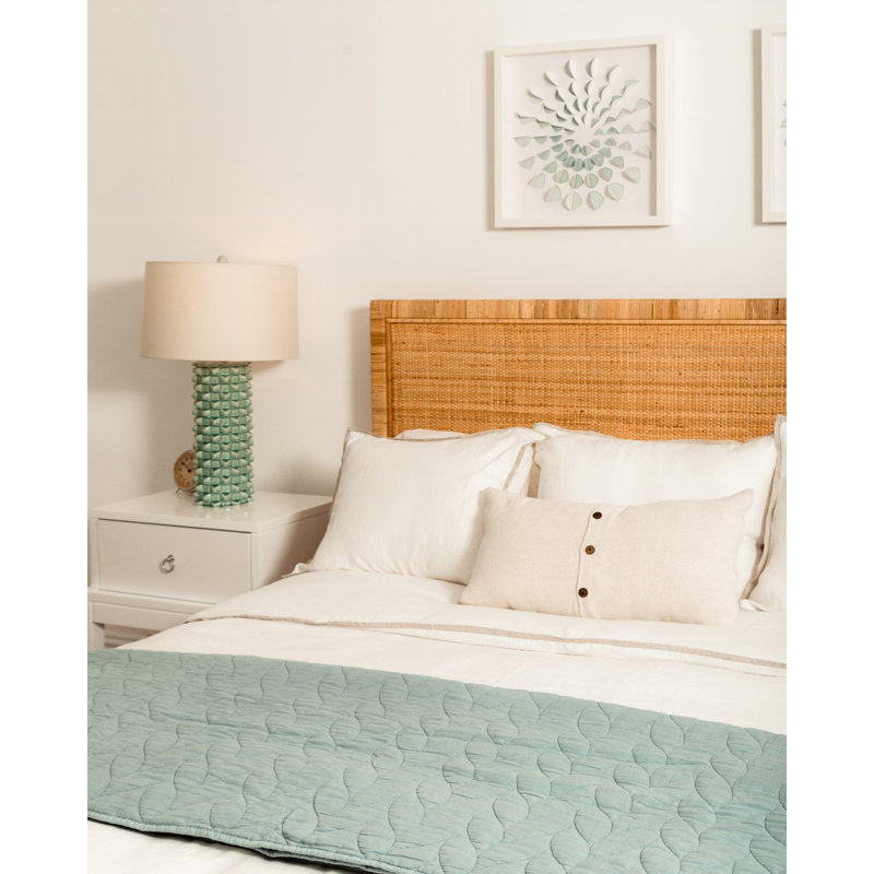 Ari Table Lamp