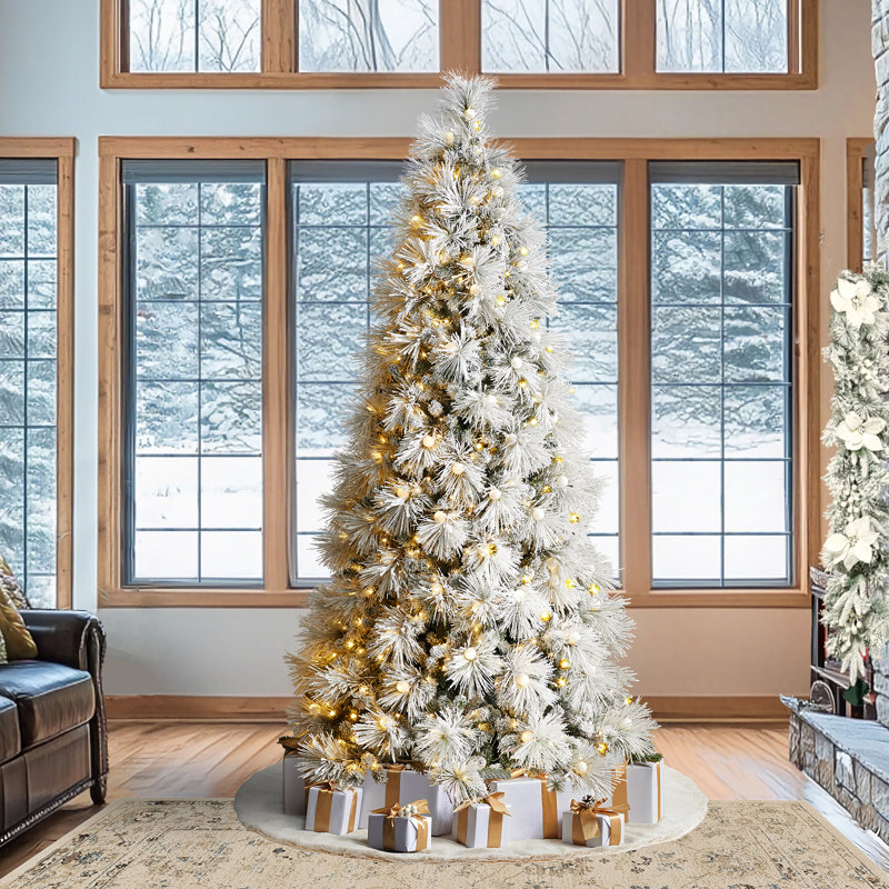 Arbre de Noël enneigé avec pin, 9'