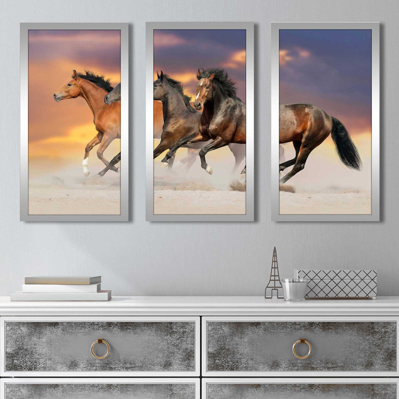 "Chevaux", reproduction sur acrylique 3 pièces, H 25,5 po x l 40,5 po x P 1 po
