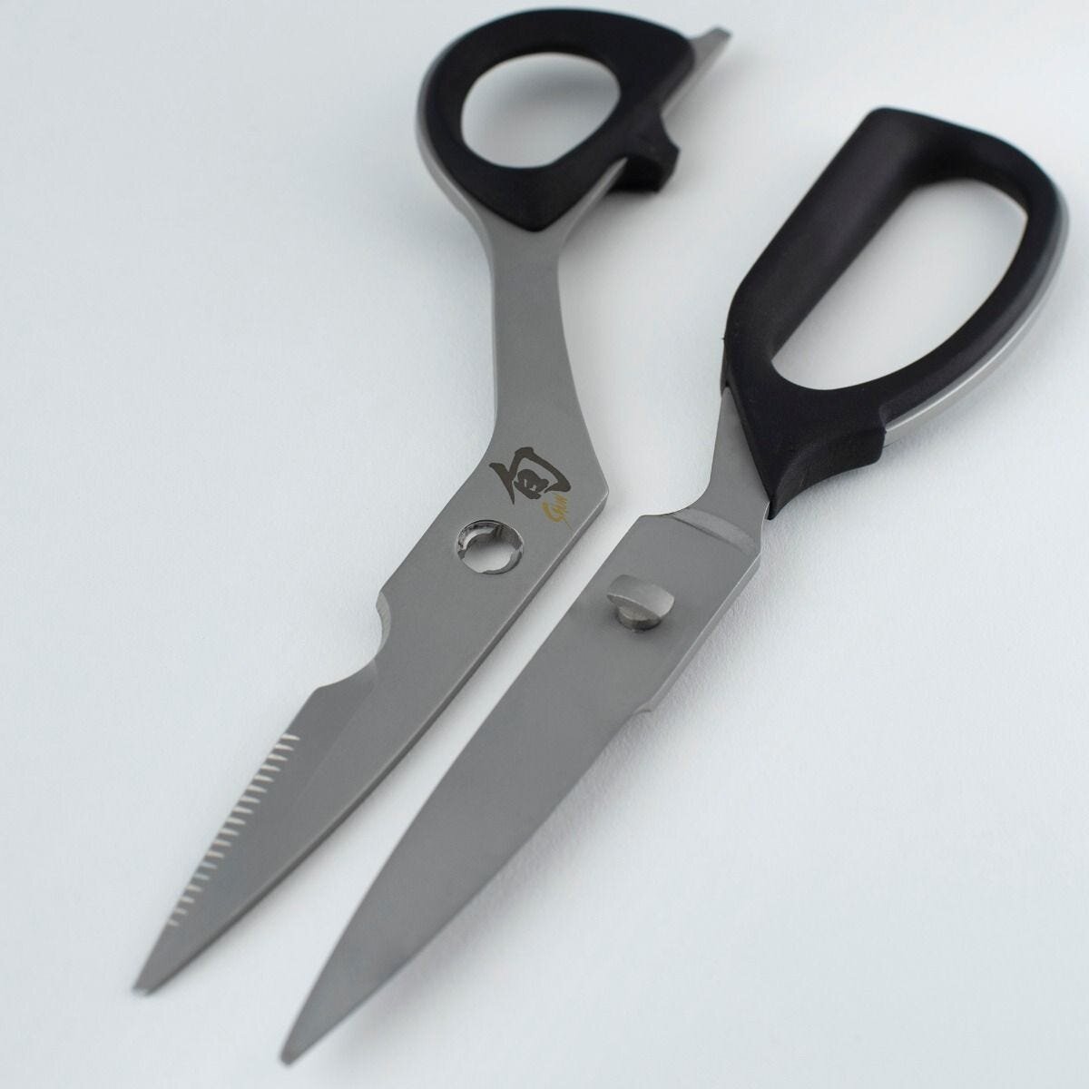 https://assets.wfcdn.com/im/01058770/compr-r85/1882/188228533/shun-kitchen-shears-scissors.jpg