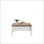 Table basse multifonctionnelle carrée avec surface de jeu d'échecs et de dames, finition blanche et accents de chêne