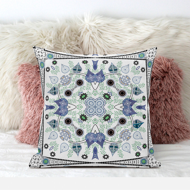 Coussin décoratif intérieur 20 po x 20 po à motif floral soufflé blanc et bleu, Bleu / blanc cassé