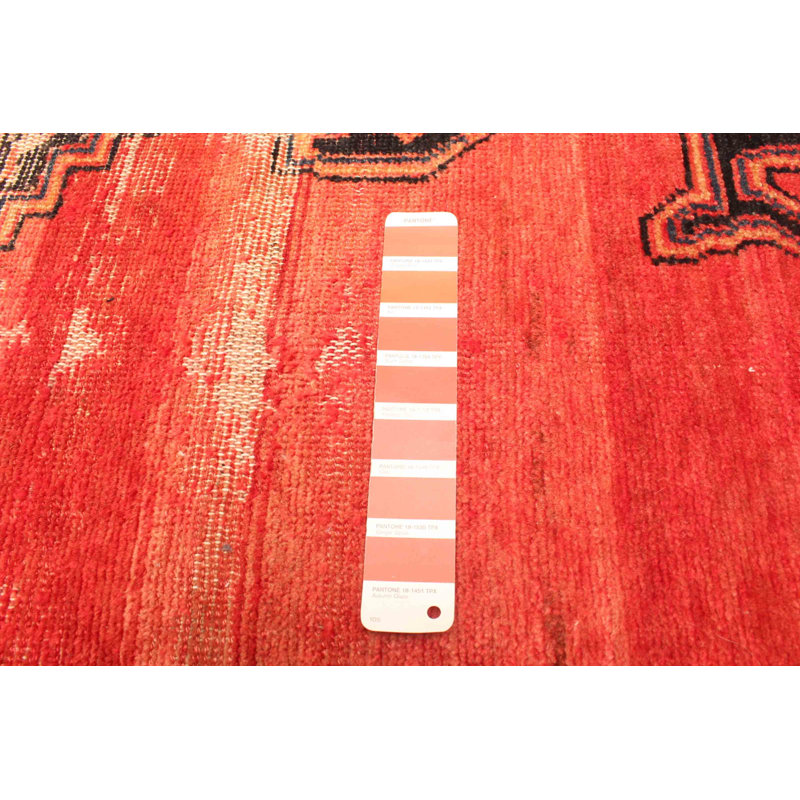 Tapis rouge Andelz 3 pi 7 po x 6 pi 6 po