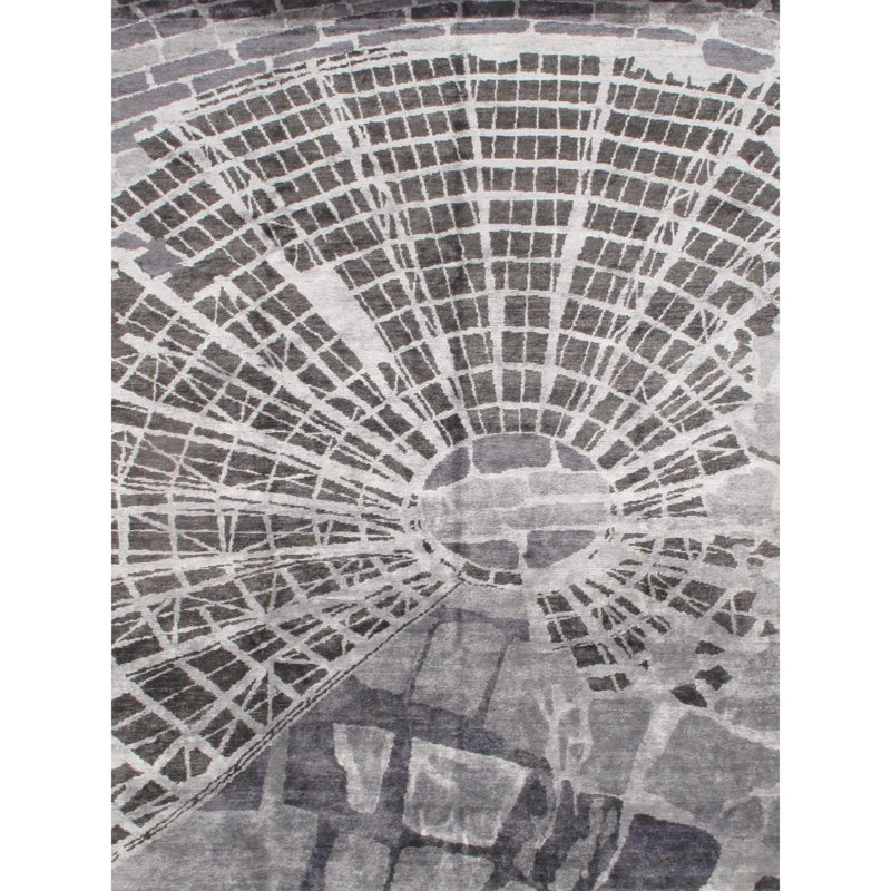 Silk Abstract Area Rug in Gray
