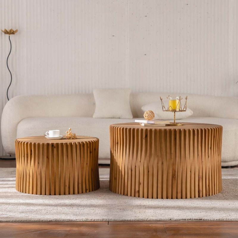 Ensemble de tables basses emboîtables avec motif en relief texturé vertical, H 17,72 po x l 31,5 po x P 31,5 po, Naturel