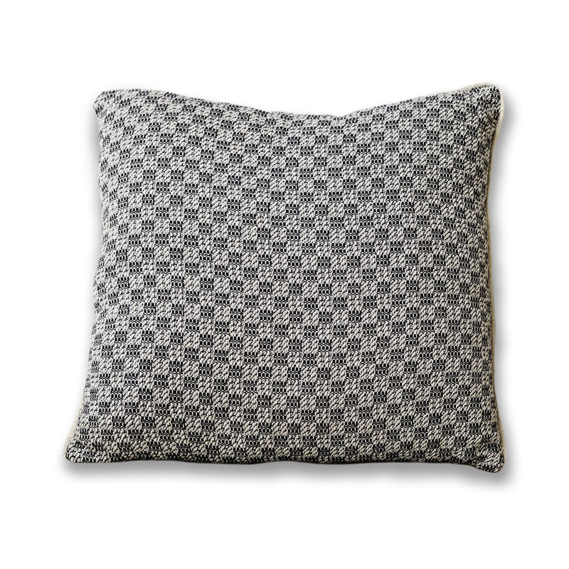 Coussin tissé, Noir à carreaux 1