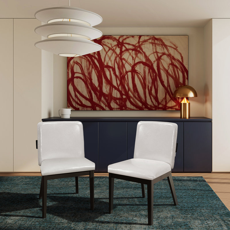 Ensemble de deux chaises de salle à manger rembourrées avec une structure en bois franc et des sièges confortables pour une utilisation polyvalente