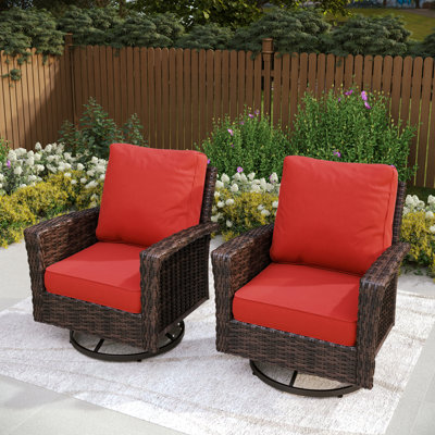 Swivel Wicker Outdoor Lounge Chair