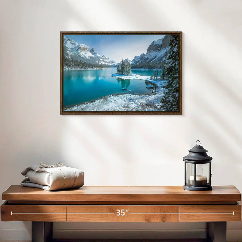 Spirit Island en hiver, 19 po x 13 po, Cadre flottant noyer