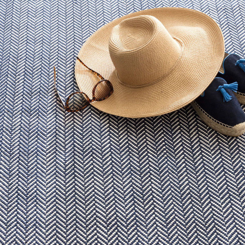 Herringbone Navy/Ivory Handwoven Indoor/Outdoor Rug, Rectangle 7'6" x 9'6"