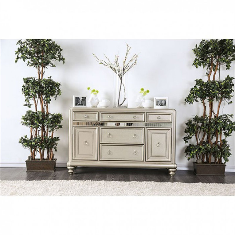Buffet de 57 po de largeur Saylesville