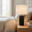 Lampe de table noire