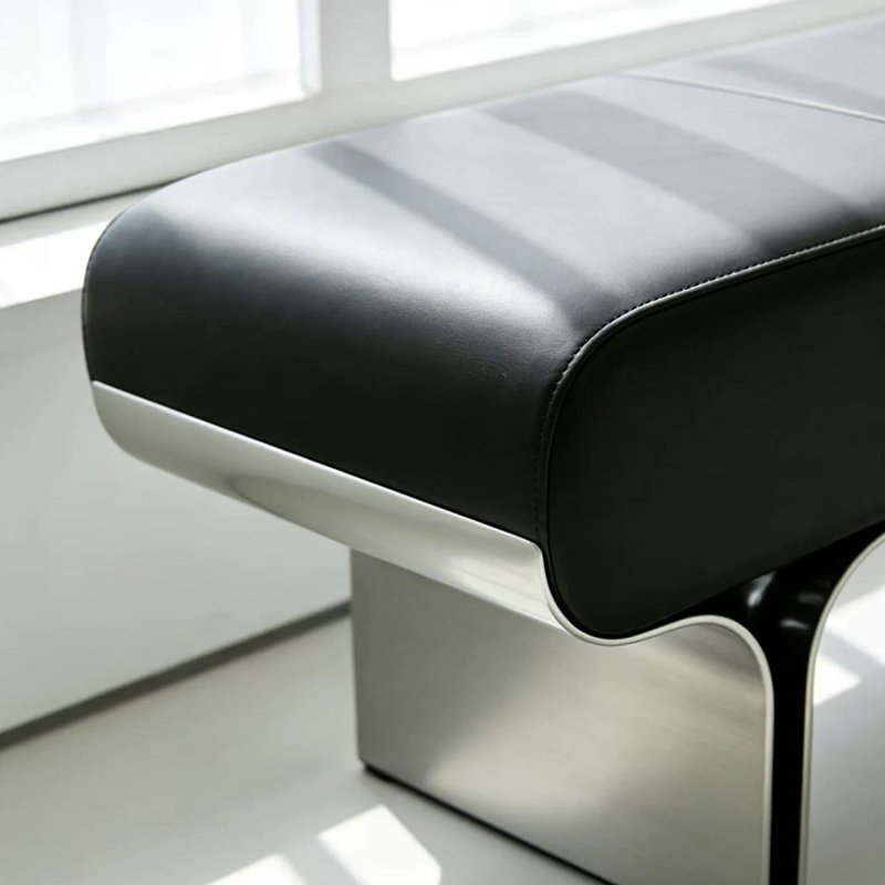 Banc rembourré noir, H 16,93 po x L 55,12 po x P 13,78 po