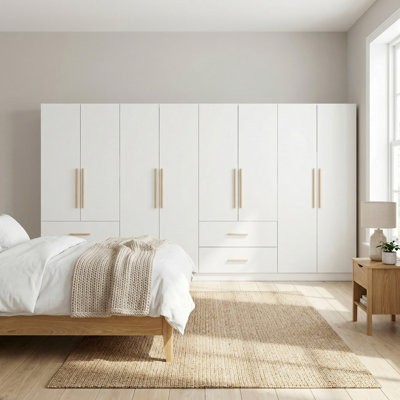 8 Door Wardrobe With 4 Drawer