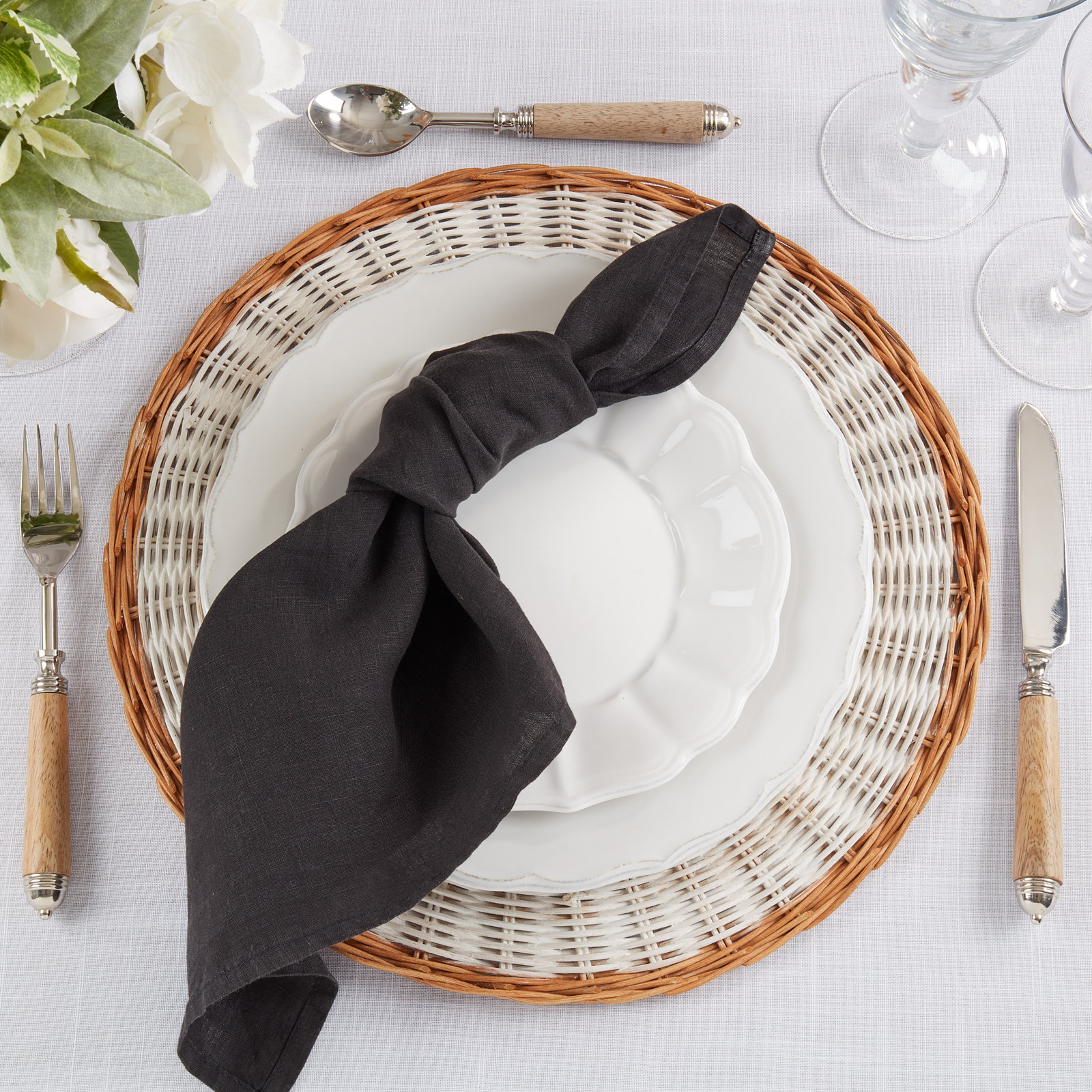 Caliban Reversible Linen Napkin, Black