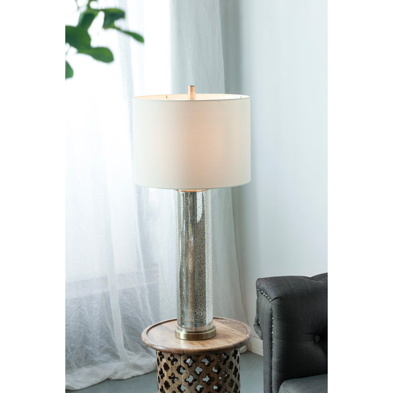 Lampe de table en verre doré 16 x 16 x 35 po avec abat-jour en tissu blanc