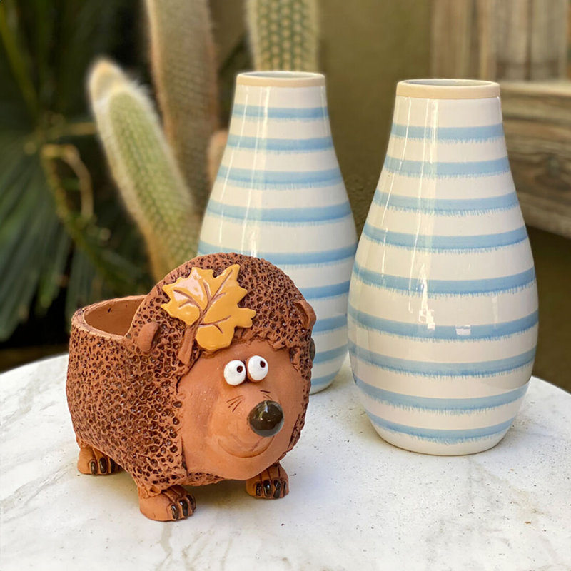 Ethbinium Indoor/Outdoor Clay Statue Planter