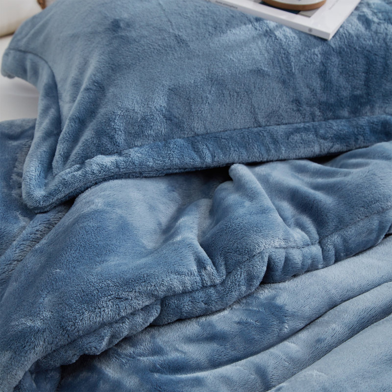 Me Sooo Comfy Coma Inducer Fleece Oversized Comforter Set, King Comforter + 2 King Shams