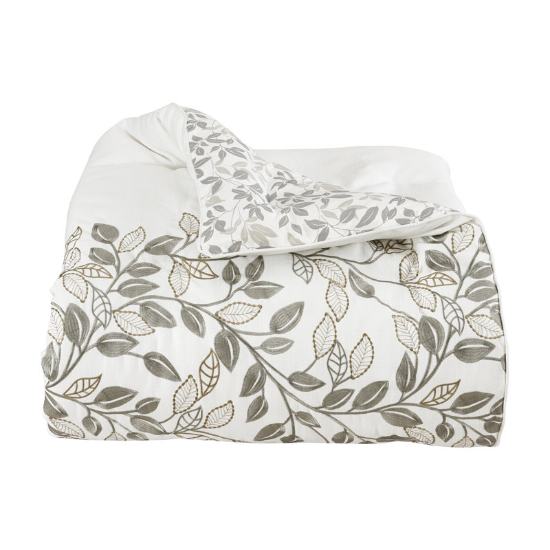 Laurel Embroidered Full/Queen Comforter Set in Soft White