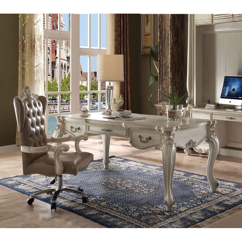 Zastarskis Executive Chair