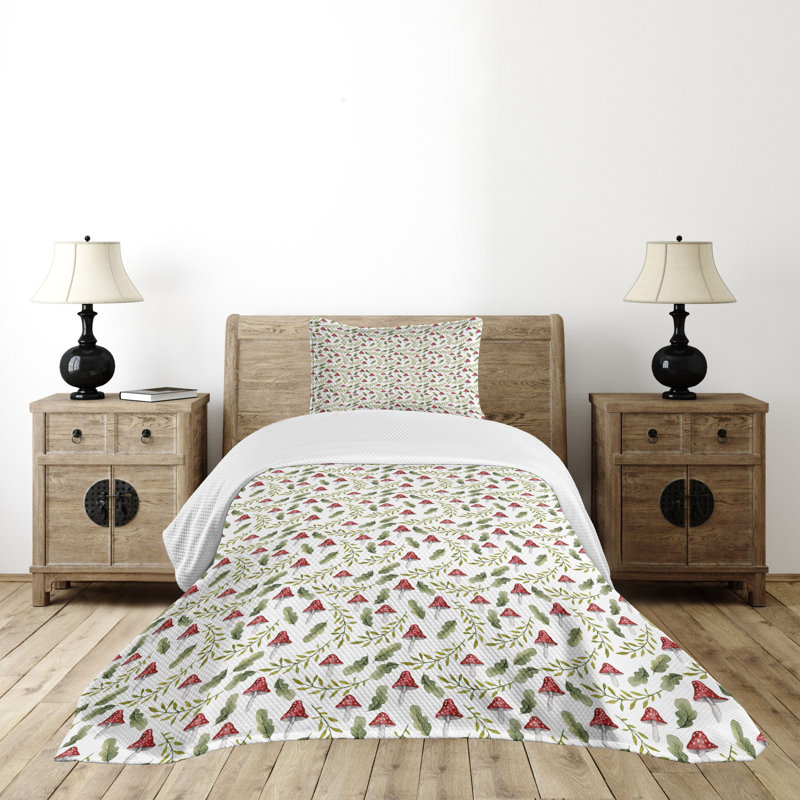 White and Green Twin Quilted Bedspread Set with Pillow Sham
