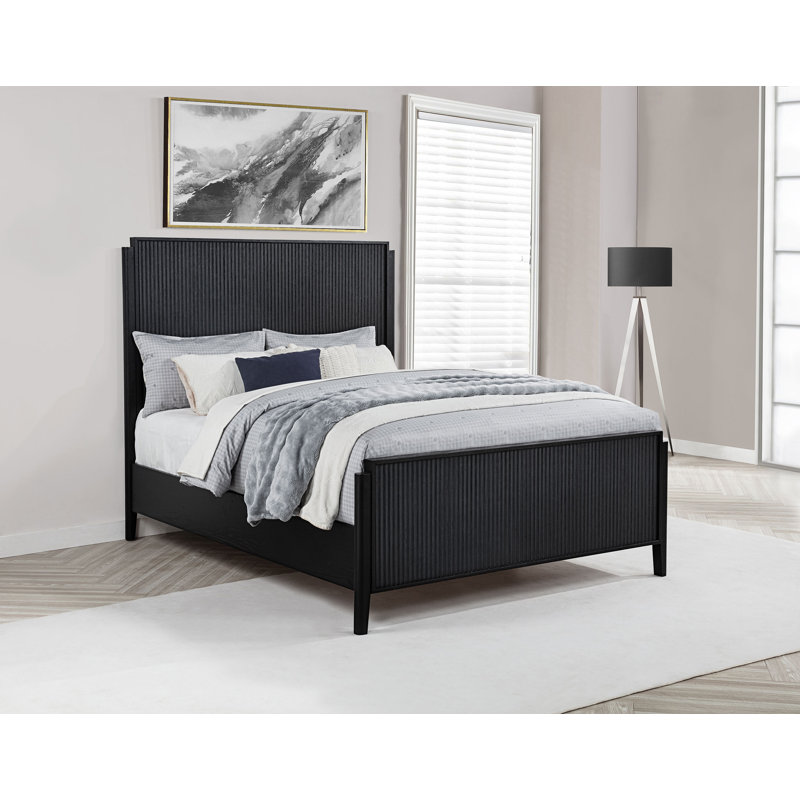Traequan Wood Queen Panel Bed Black, Queen
