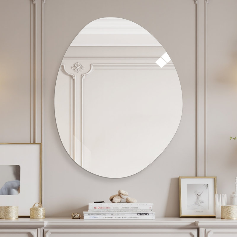 Miroir mural asymétrique pour salle de bain