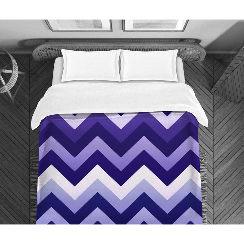 Polyester Chevron / Zig Zag Comforter, King Comforter