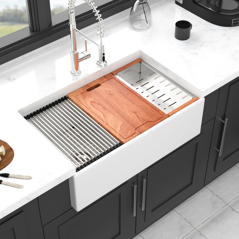 Évier de cuisine blanc en céramique à double cuve 33 "avec rail de poste de travail, matériau de haute qualité pour une utilisation à long terme, facile à entretenir, comprend une planche à découper et un guide d'installation pour la cuisine de 33 pouces,