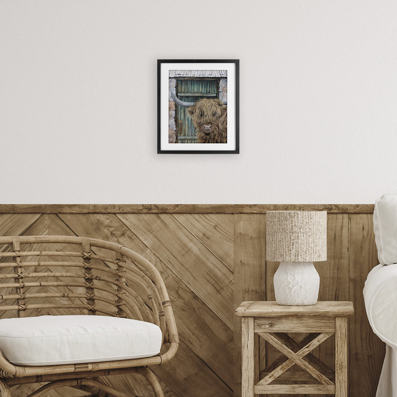 «Highland Cow» par Barn Door, reproduction encadrée sous verre, conception de Jean Plout, H 21 po x l 17 po, Noir