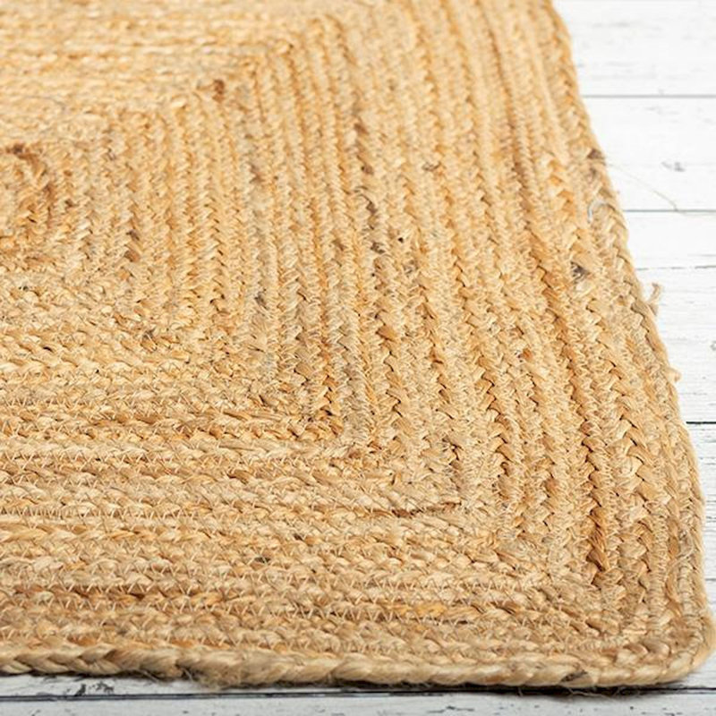 Tapis tressé en jute brun Cayle