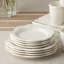 Assiettes à salade en grès 9 pouces Heritage Bead - Ensemble de 4 élégantes assiettes à rebords festonnés avec perles en relief - Style campagne blanc cassé classique pour salades, apéritifs et desserts