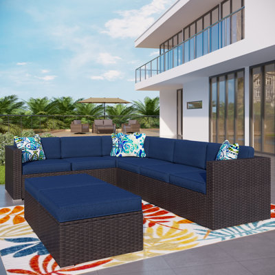 Canapé modulaire d'extérieur en osier de 110 po avec coussins Mcgahan