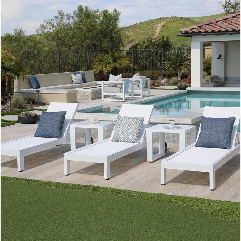 Camela Square Metal Outdoor Side Table , 20.28'' in. W 20.28'' in. D