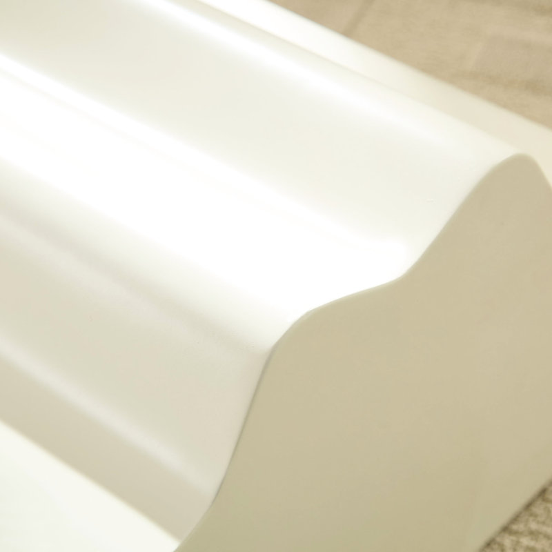 Ensemble de 2 tables basses en fibre de verre, bords ondulés, beige élégant, livrées montées, profondeur 54,4 cm, idéales pour les petits espaces. Table d'appoint minimaliste et élégante, d'une hauteur de 51,4 cm, parfaite pour le centre du salon.