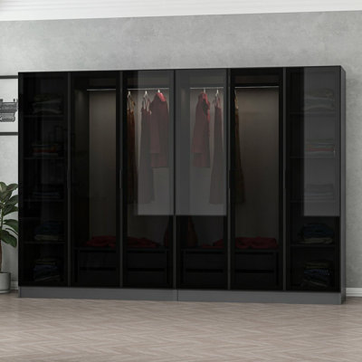 Kleiderschrank