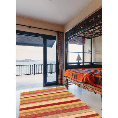 Kilim audacieux et coloré multicolore 2 pi 4 po x 3 pi 7 po