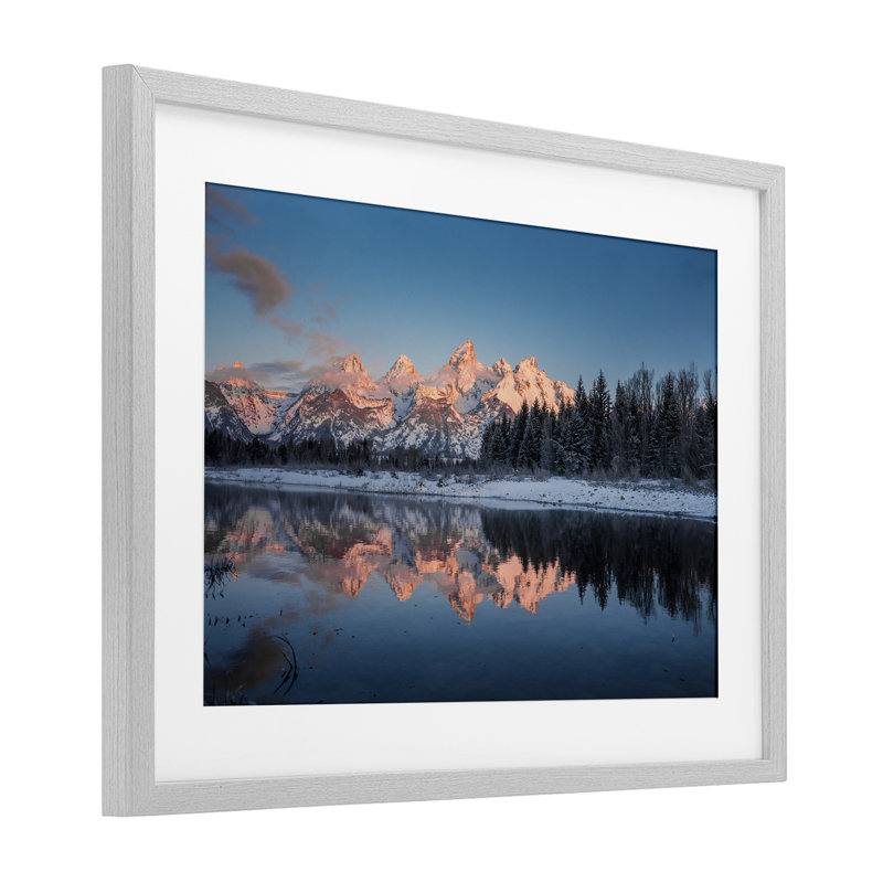 Grand Morning View, reproduction encadrée sous verre, conception de Jared Kreiss, H 17 po x l 23 po, Cadre de ferme gris
