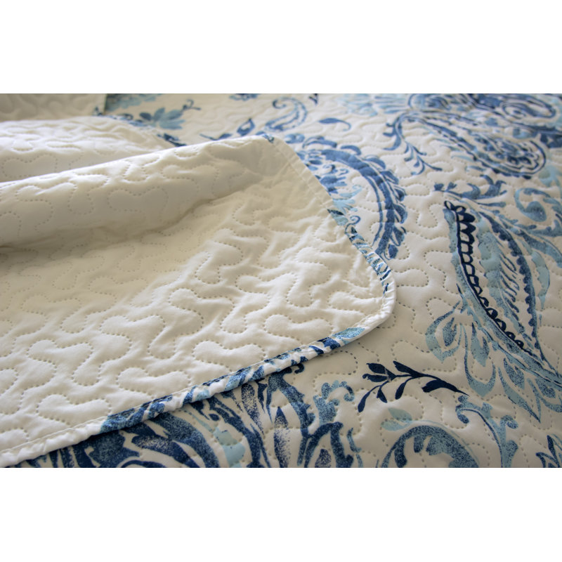 Polyester Standard Paisley Quilt, Full/Queen Quilt + 2 Shams