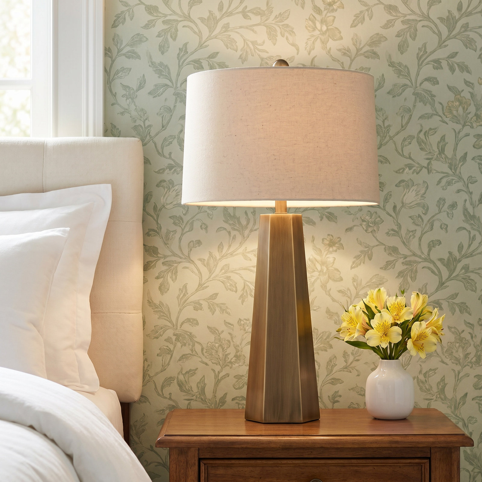 Bonnie Table Lamp