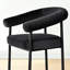 Chaise rembourrée moderne avec accoudoirs courbés-19420280