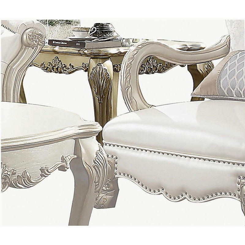 Table de bout avec pattes dorées
