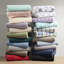 Ensemble de draps 4 pièces pour très grand lit, 100% molleton, doux au toucher, boulochage, lavable à la machine, comprend un drap plat, 2 taies d'oreiller ajustées, convient aux matelas de 16 po