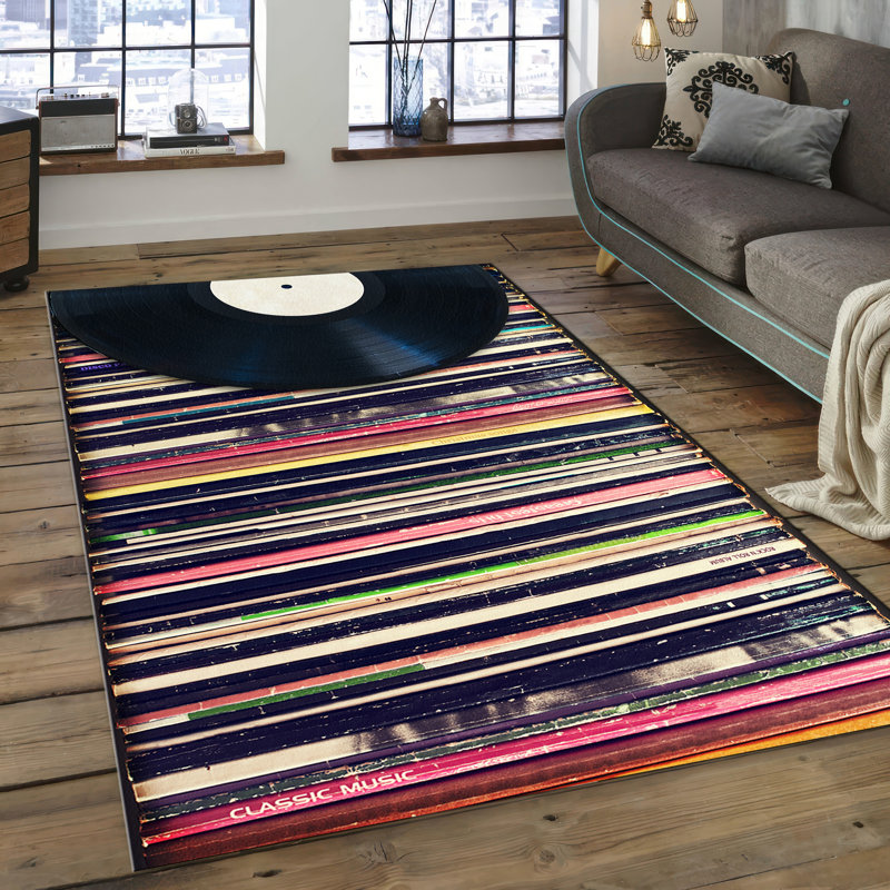 Non Woven Soft Printed Rug with Intricate Floral Pattern Ideal for Modern and Classic Interiors, Rectangle 5'3" x 7'7"