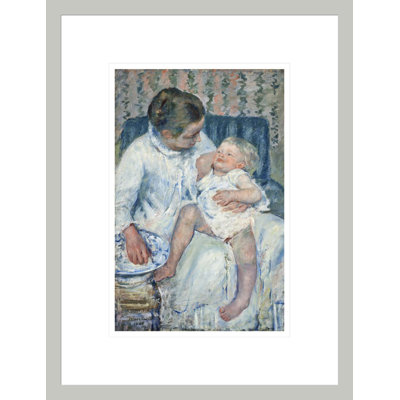 «Mother About to Wash Her Sleepy Child» par Mary Cassatt, impression giclée encadrée