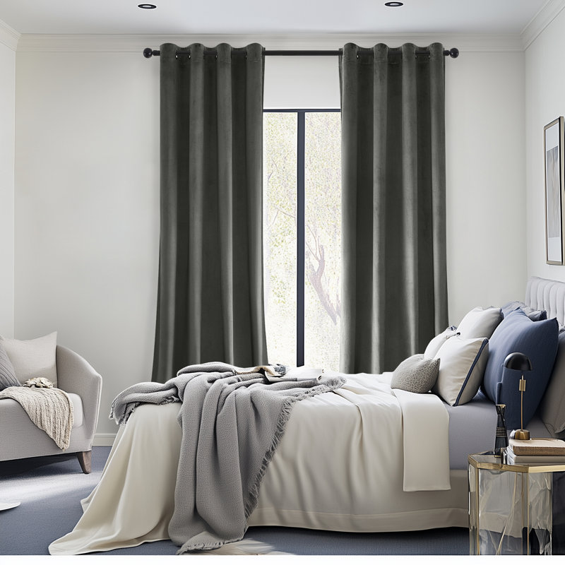 Paire de rideaux occultant avec œillets Ike, L 52 po x L 108 po, Gris