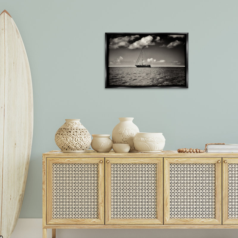 Toile flottante encadrée «Clouds Over Big Ship» par Dennis Frates, Cadre flottant noir de jais, H 17 po x l 25 po