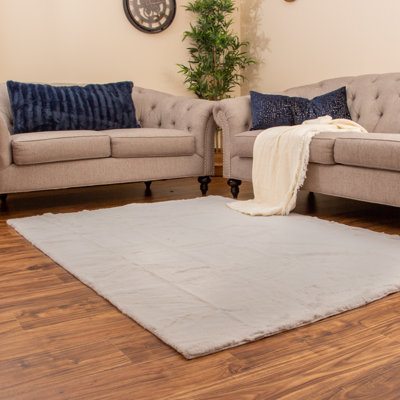 Tapis à poil long gris clair Badini