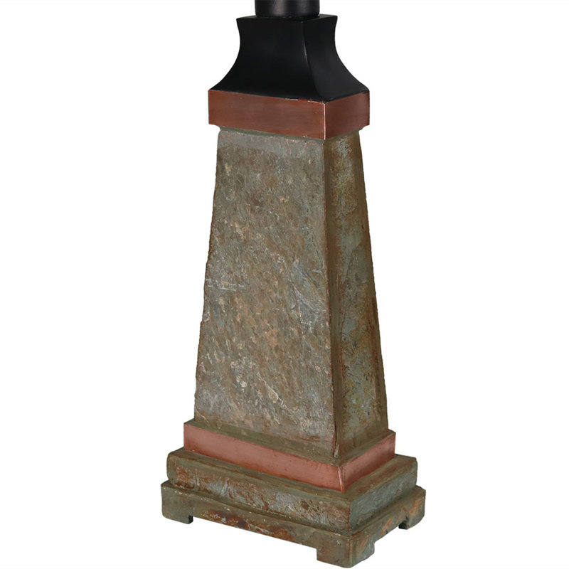 Lampe de table d'extérieur en ardoise naturelle 30 "avec abat-jour blanc et accents cuivre Wallach