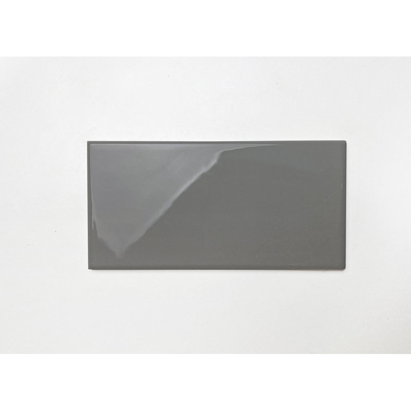 Carreau de céramique 3 "x 6" Hudson, Gris foncé brillant